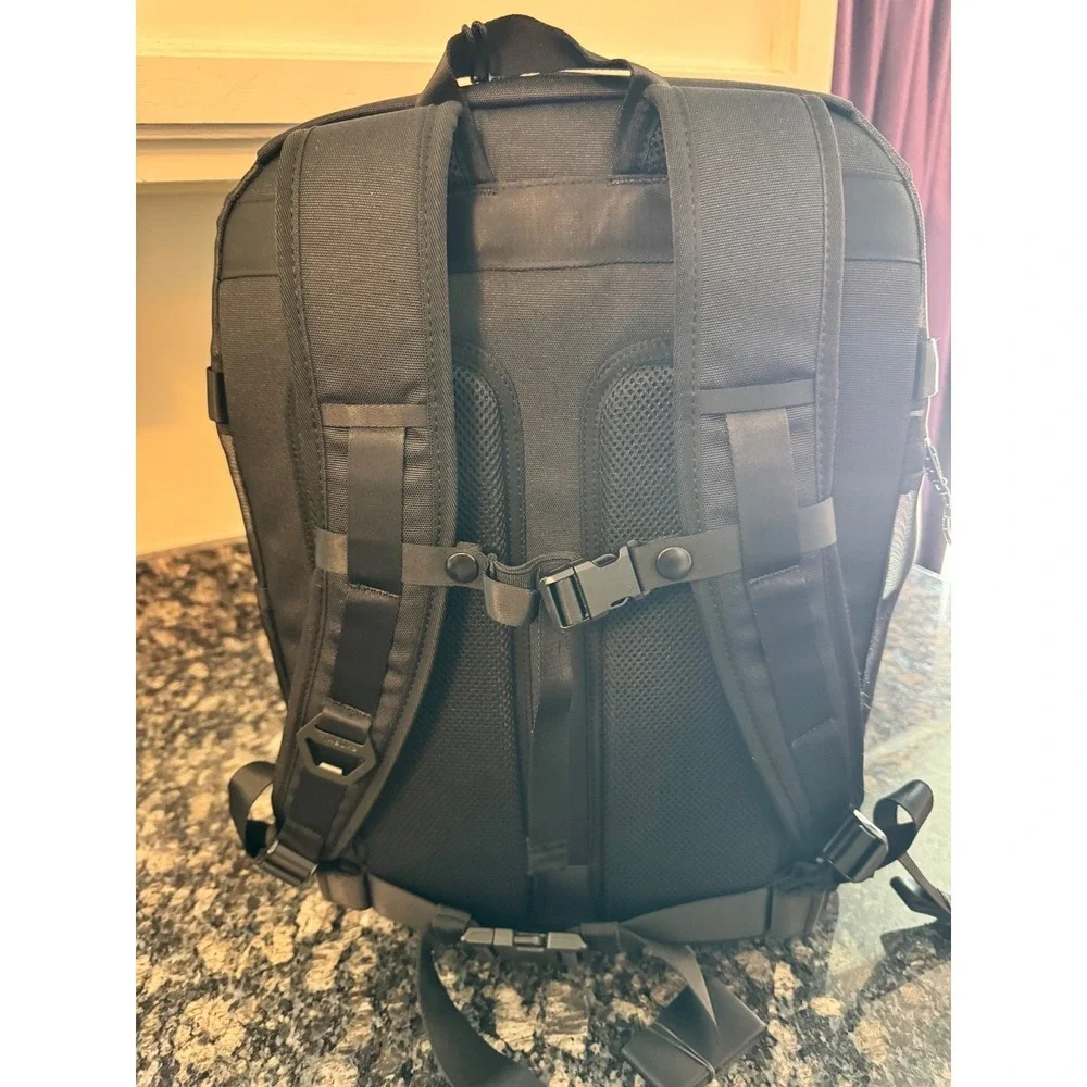 timbuk2 muttmover luxe backpack small pup pack TIMBUK2 MUTTMOVER LUXE LIGHT PET